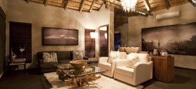 Nambiti Hills Private Game Lodge - Living room area